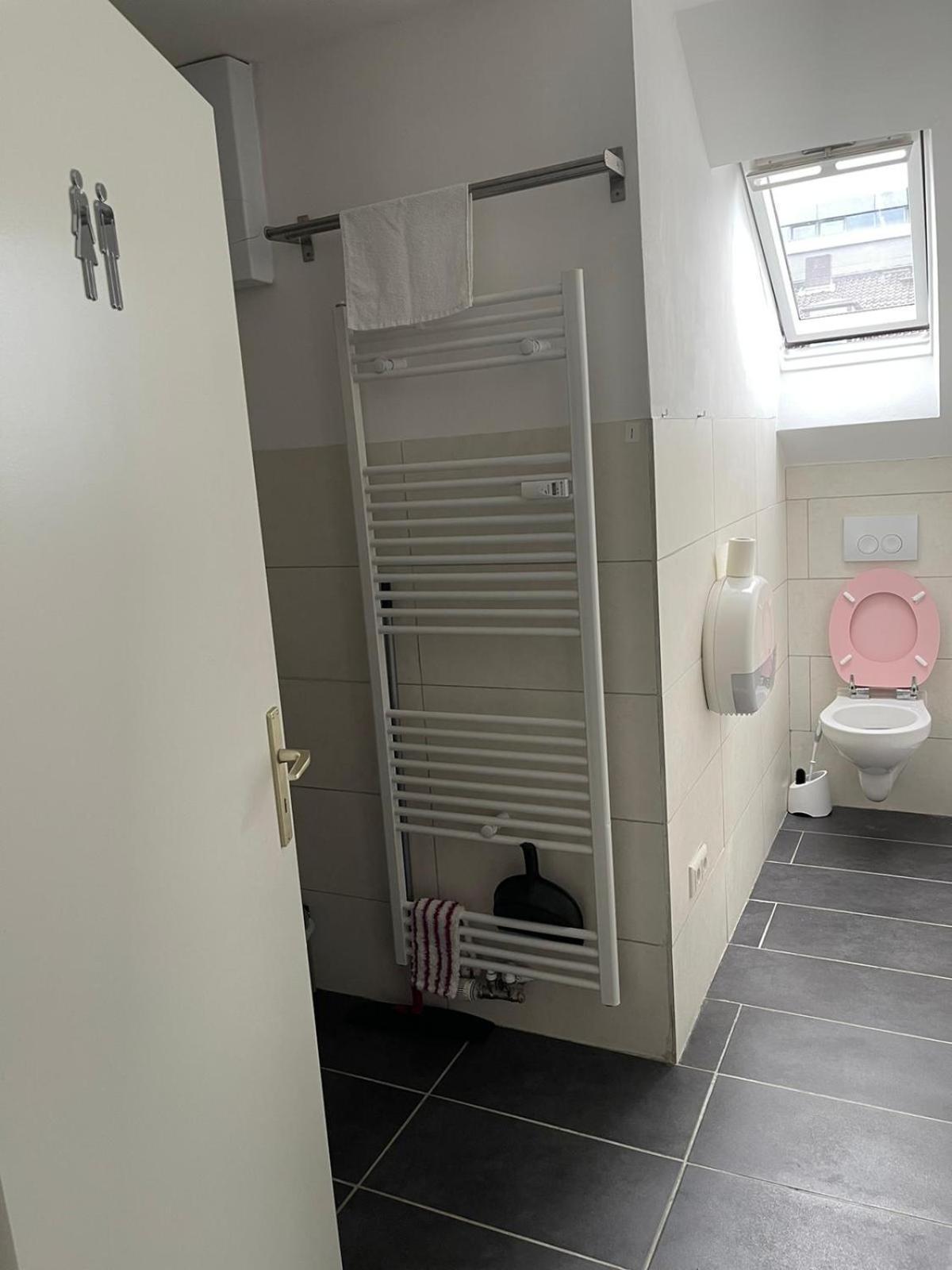 Bequemes Einzelzimmer Im Herzen Von Kassel Dış mekan fotoğraf